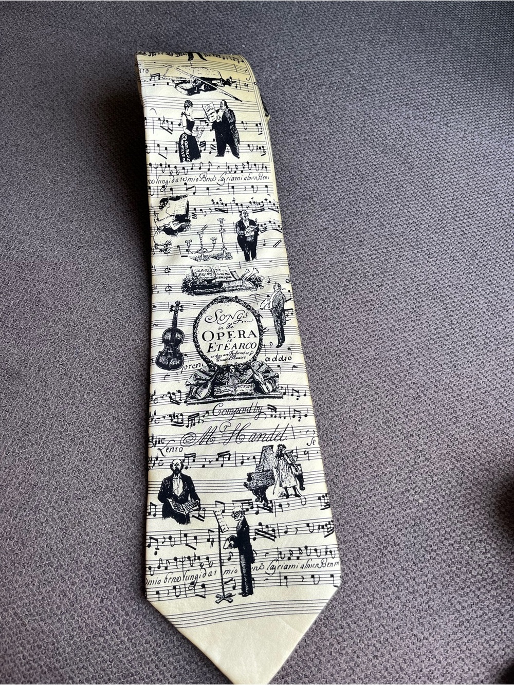 Vintage Ivory and Black Opera Musical Notes Tie 10% Silk